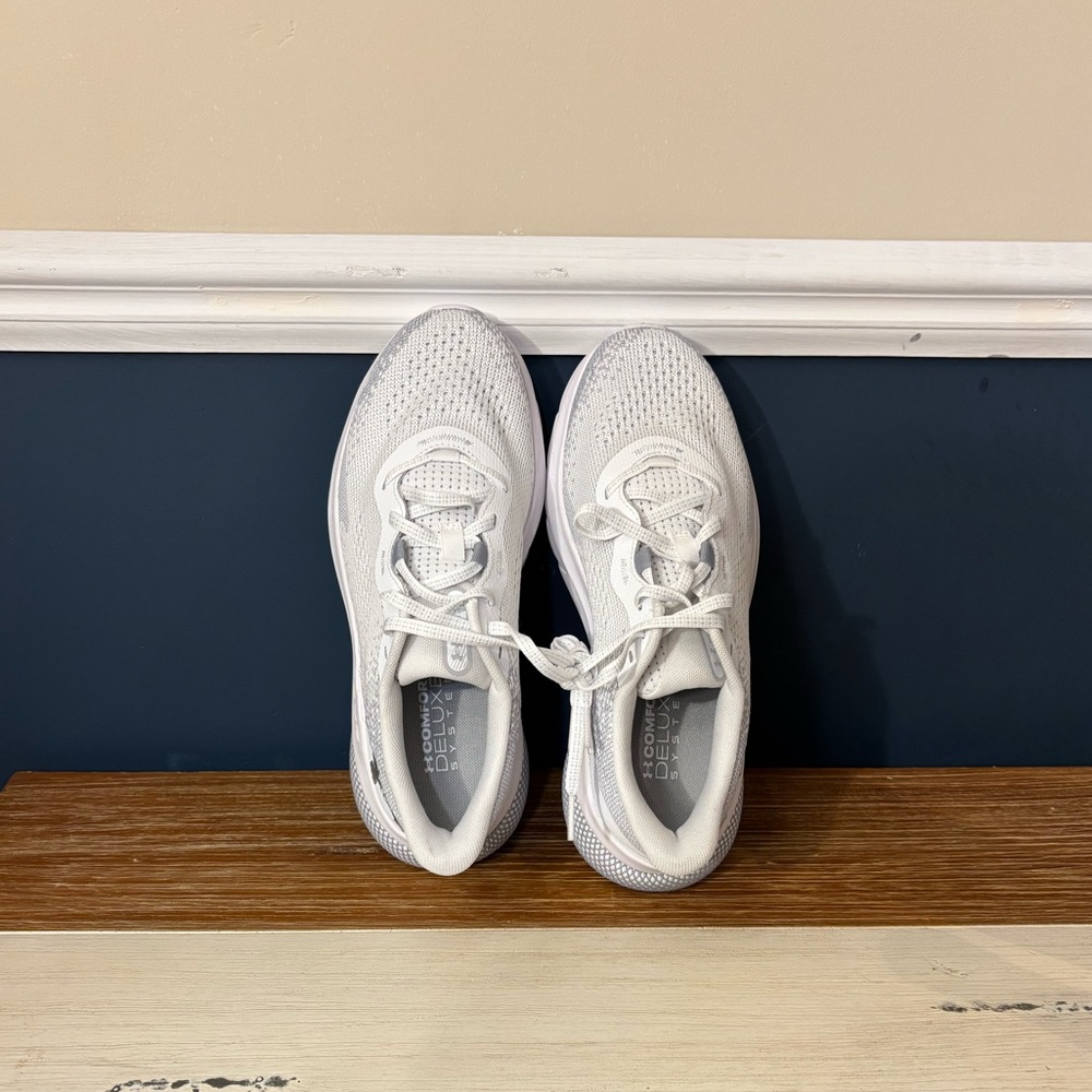 Under Armour HOVR™ Turbulence 2 Women's Running Shoes, Size 7.5 - Picture 3 of 7